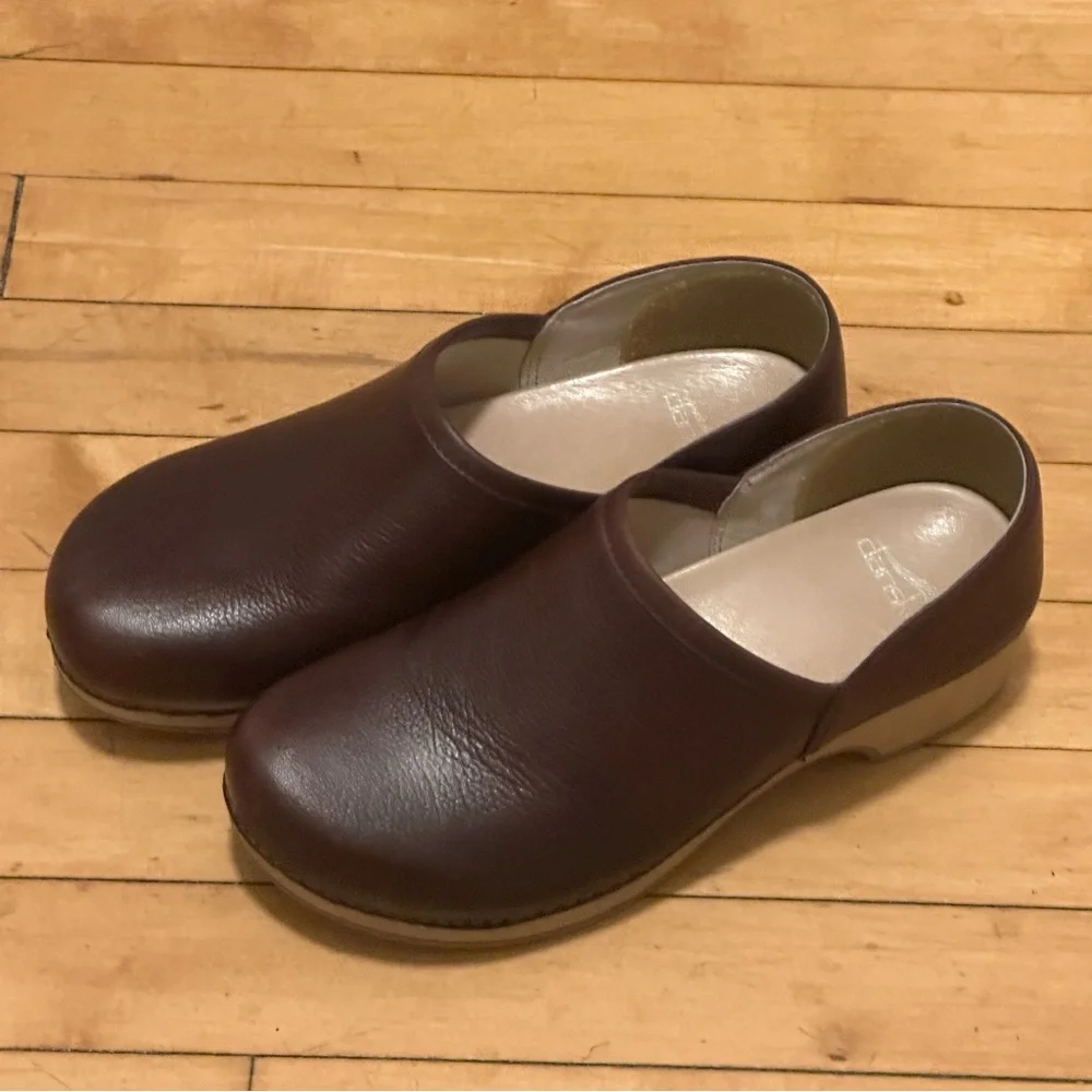 Dansko Brenna Cordovan Milled Leather Clog - Picture 2 of 12